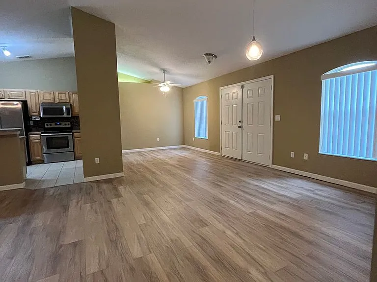 9 White Hawk Pl — Photo 8