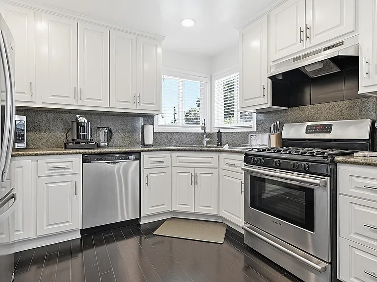 4136 Tilden Ave — Photo 13