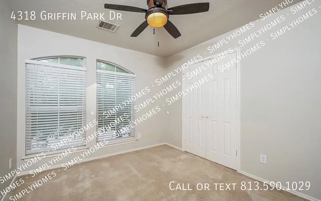 Take time for yourself into this beautiful House available for immediate move in — Photo 2