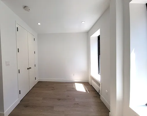 Rented by Plaza Real Estate Group | media 8