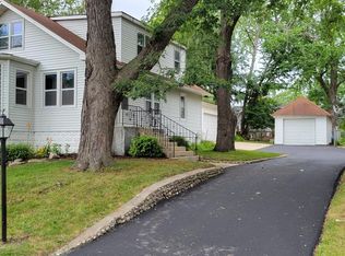 34955 N Augustana Ave, Ingleside, IL 60041