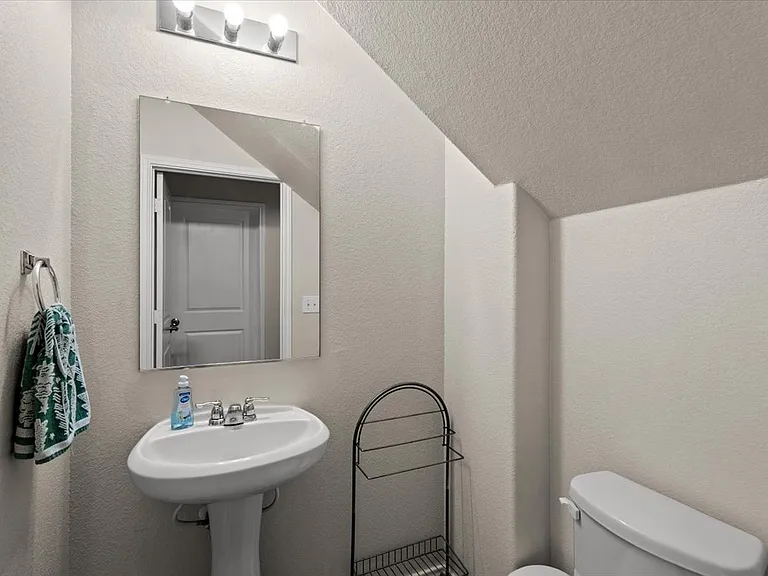 Black Granite Dr — Photo 18