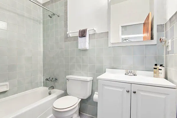 Rented by Halstead Real Estate | media 37