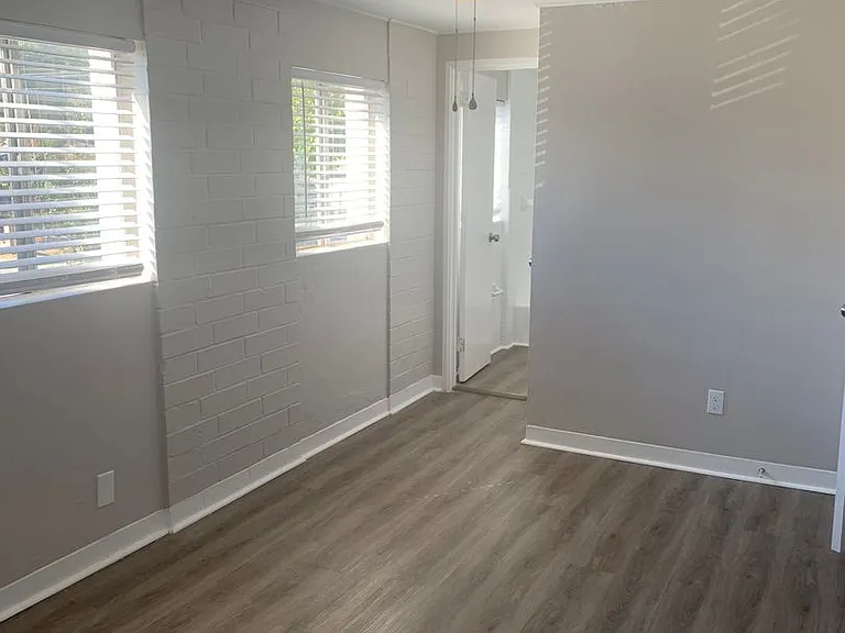 235 W Pike St — Photo 6