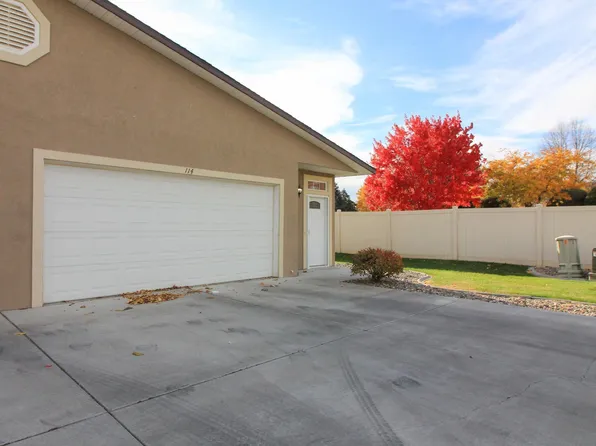 114 S Tweedt Pl, Kennewick, WA 99336