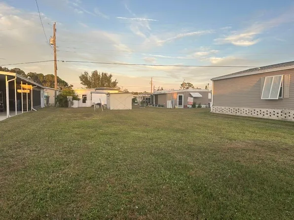 205 Trailorama Dr #79, North Pt, FL 34287