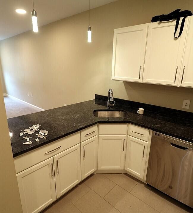 1st image of 4 Mayflower Ave #409B