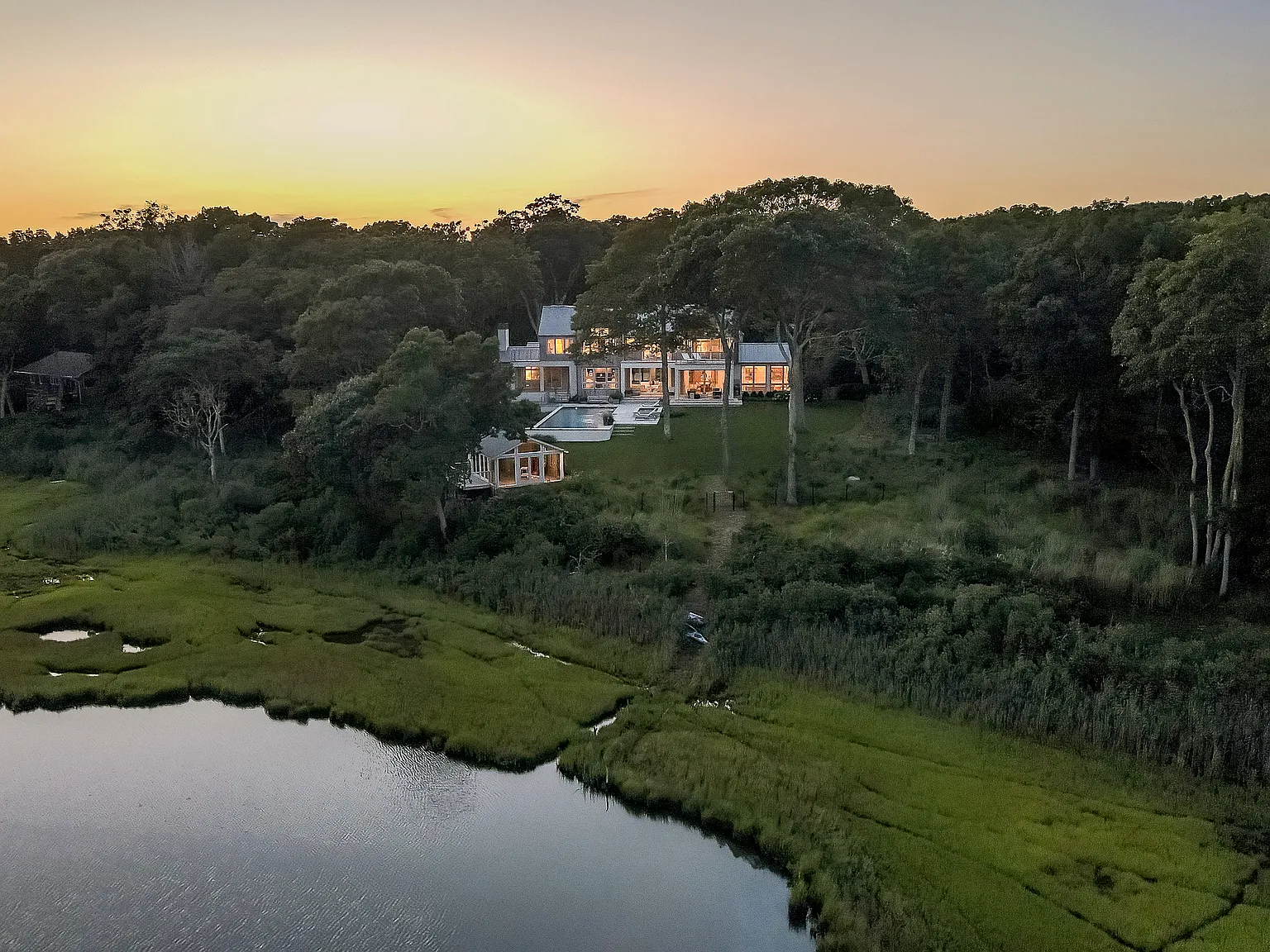Magnificent Waterfront in Sag Harbor Avail. US OPEN 2026 100k — Photo 3
