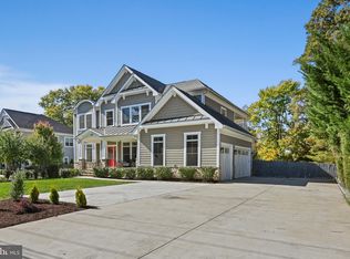 363 Courthouse Rd SW, Vienna, VA 22180