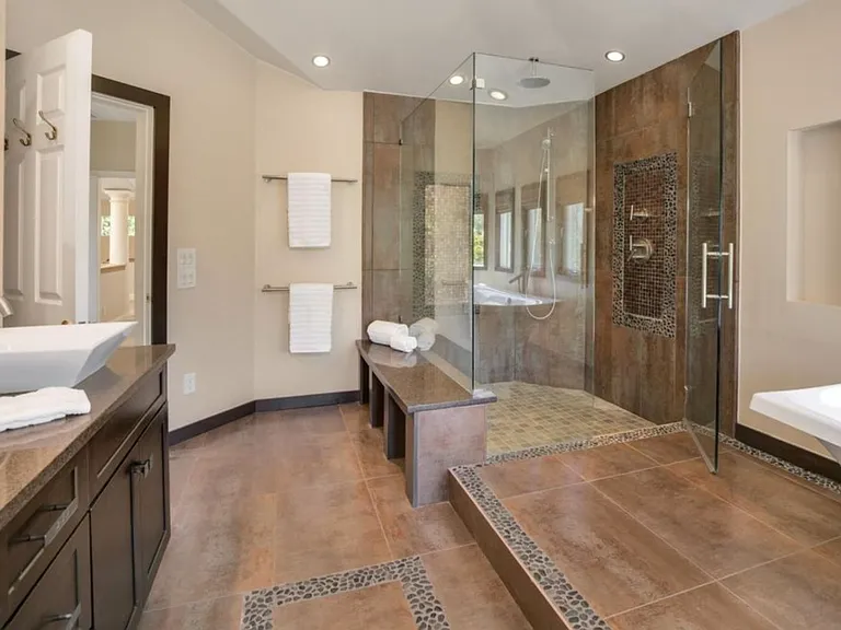18233 Saratoga Los Gatos Rd — Photo 12