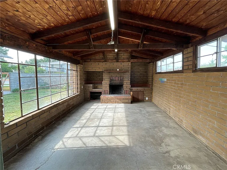 394 S Shaffer St — Photo 54