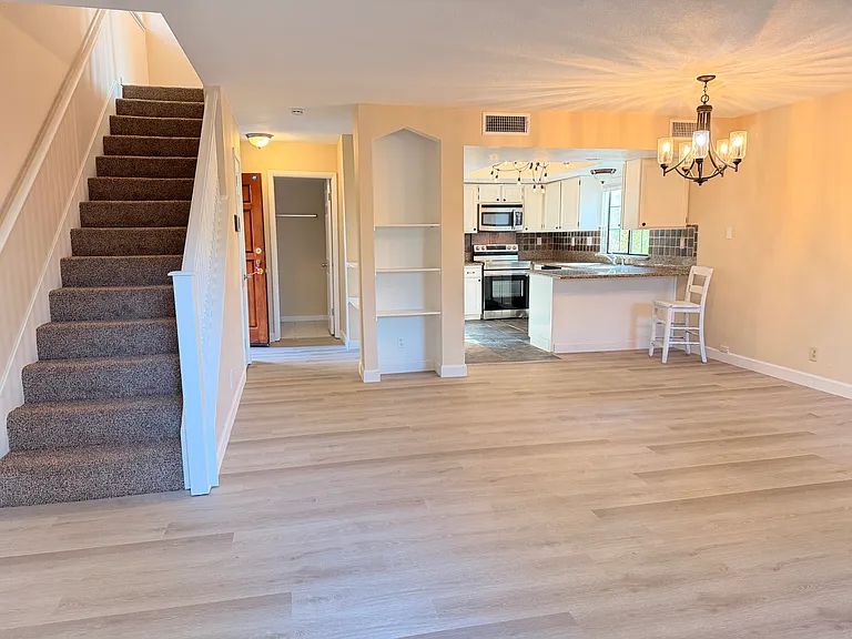 3267 Dawnflower St #3 — Photo 22