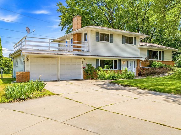 2nd image of 11111 Carver Ct