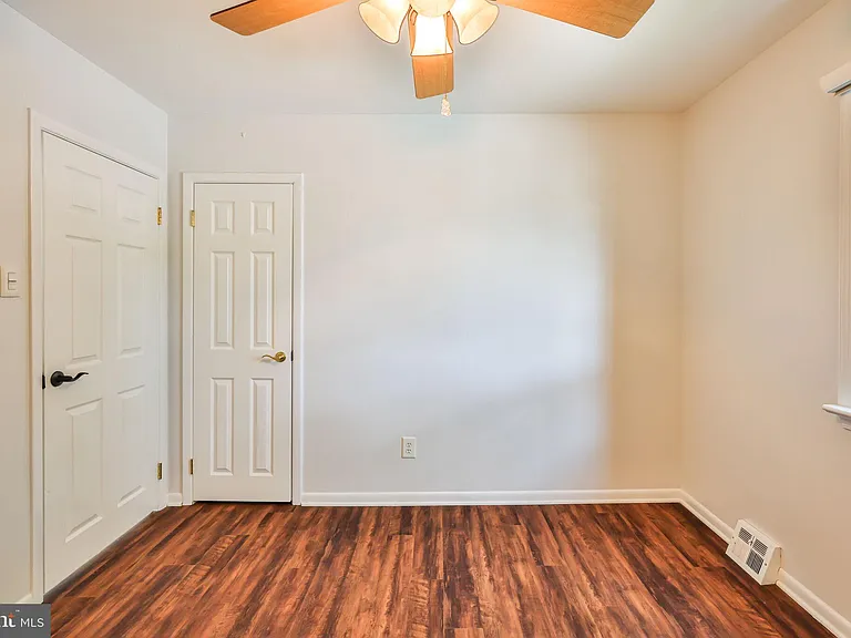 9898 Wistaria St — Photo 37