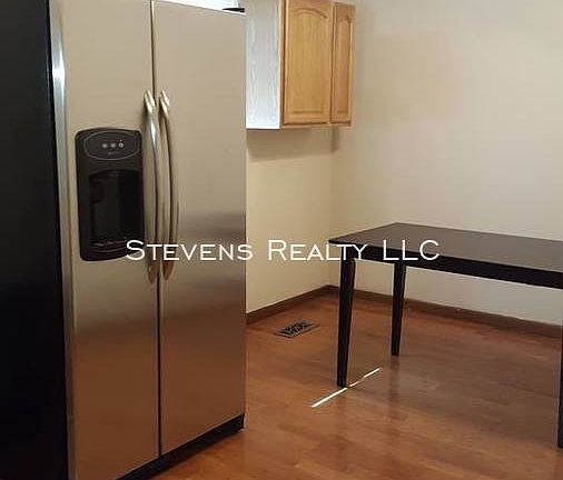 5th image of 1317 Iroquois St