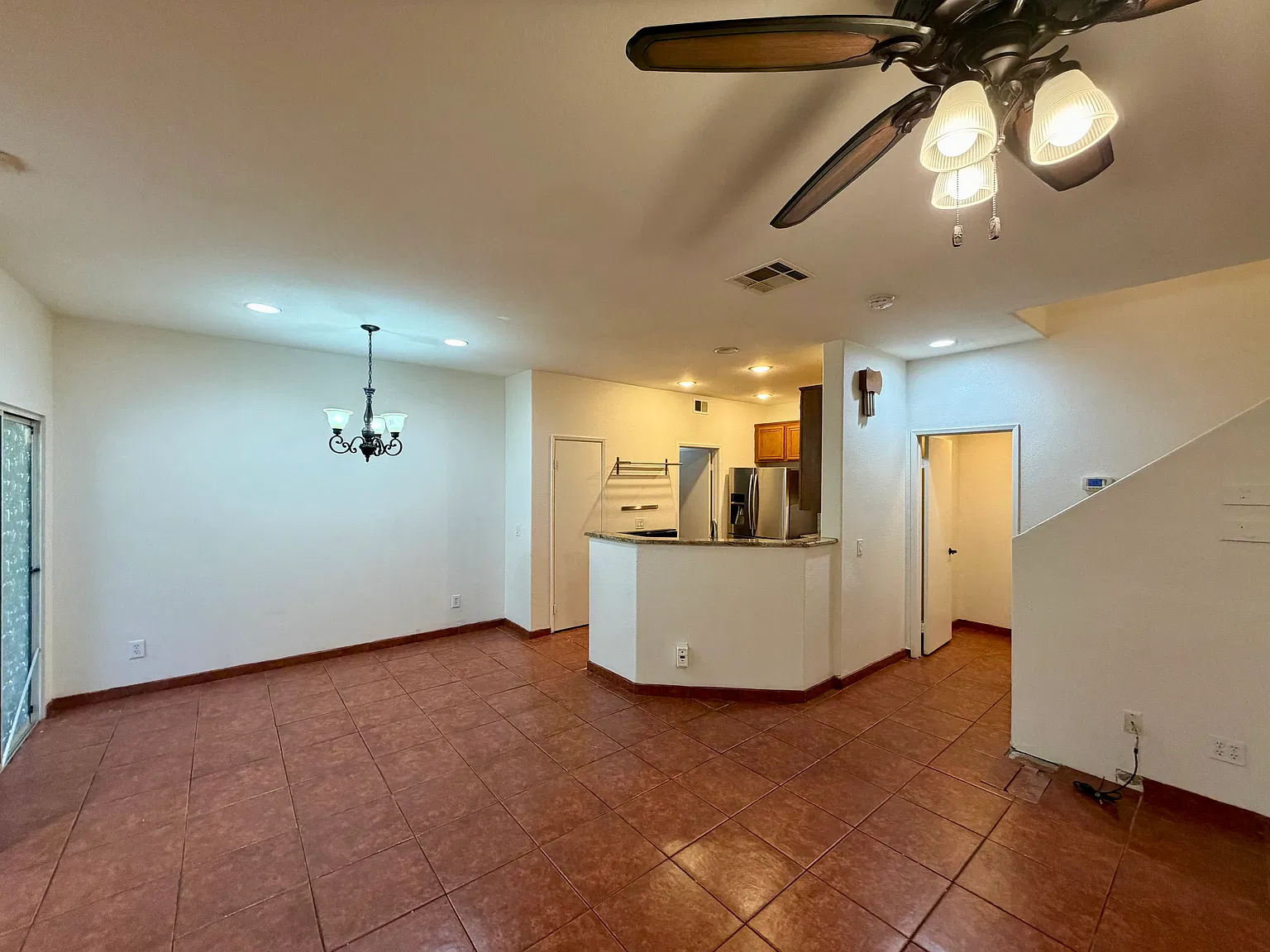 2 bed, 2.5 bath, 1180 sqft, $3,600 — Photo 4