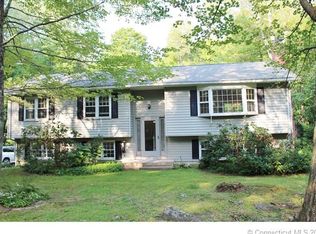 62 Niles Rd, New Hartford, CT 06057