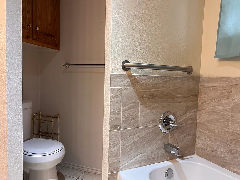 2206 93rd Pl — Photo 30