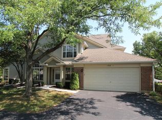 1702 Fairfax Cir W UNIT 1, Bartlett, IL 60103