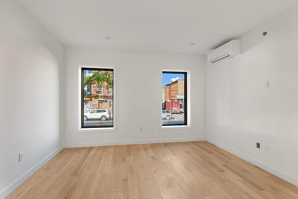 Rented by Constellation Commercial Real Estate Advisors, LLC | media 9