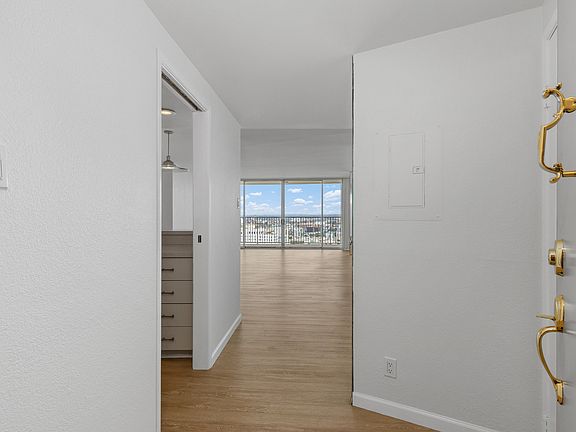 4th image of 700 E Ocean Blvd Unit 2602