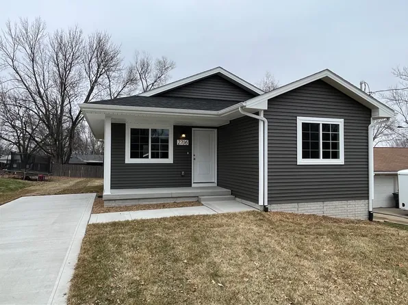 722 E Sheridan Ave, Des Moines, IA 50316