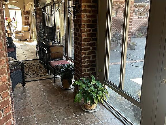 5th image of 108 Mulberry Ln