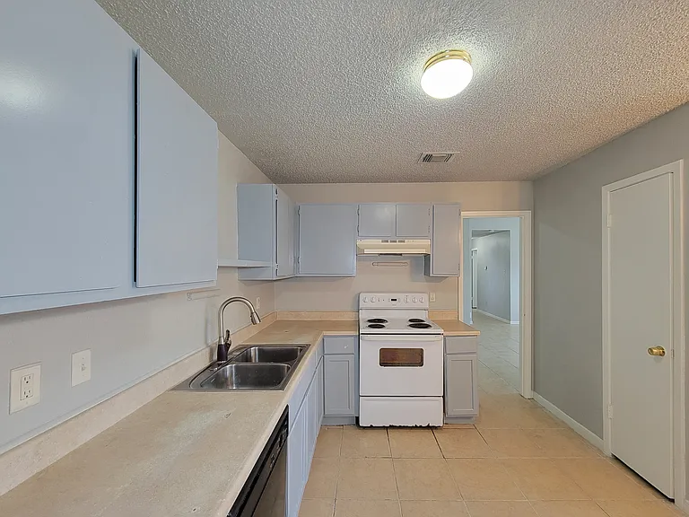 17706 Glenhagen Ct — Photo 8