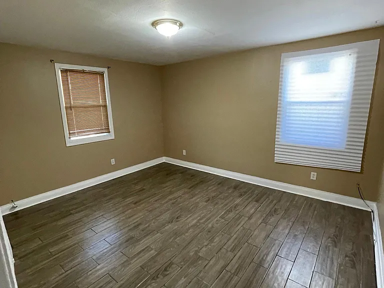 3726 Saint Bernard Ave — Photo 5