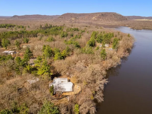 10508 Laws Drive, Mazomanie, WI 53560