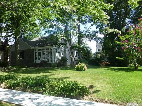 2nd image of 2111 Cypress St