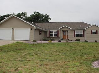 W7498 Aspen Trl, Pardeeville, WI 53954