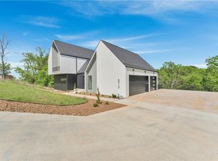 8912 Anew Rd, Rogers, AR 72756