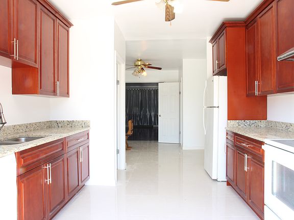 4th image of 5845 Roosevelt Blvd