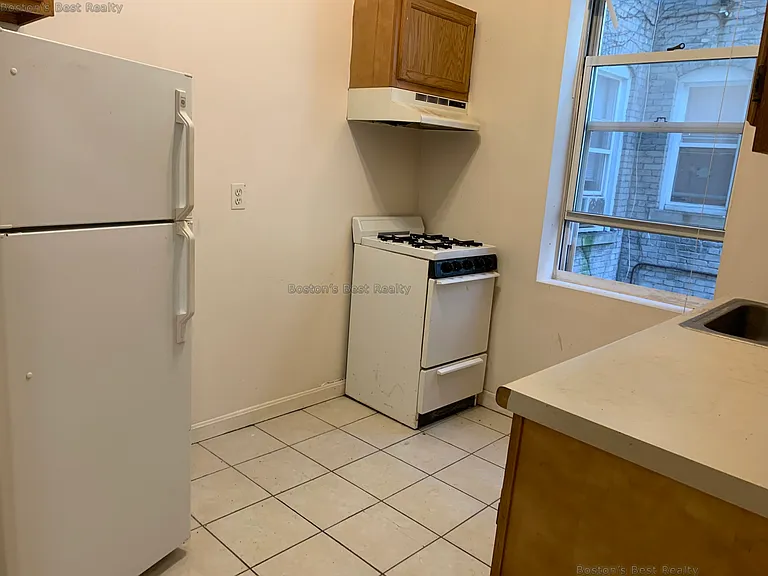 80 Gordon St #2 — Photo 6