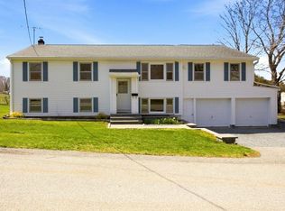 55 Mixter St, Middletown, RI 02842