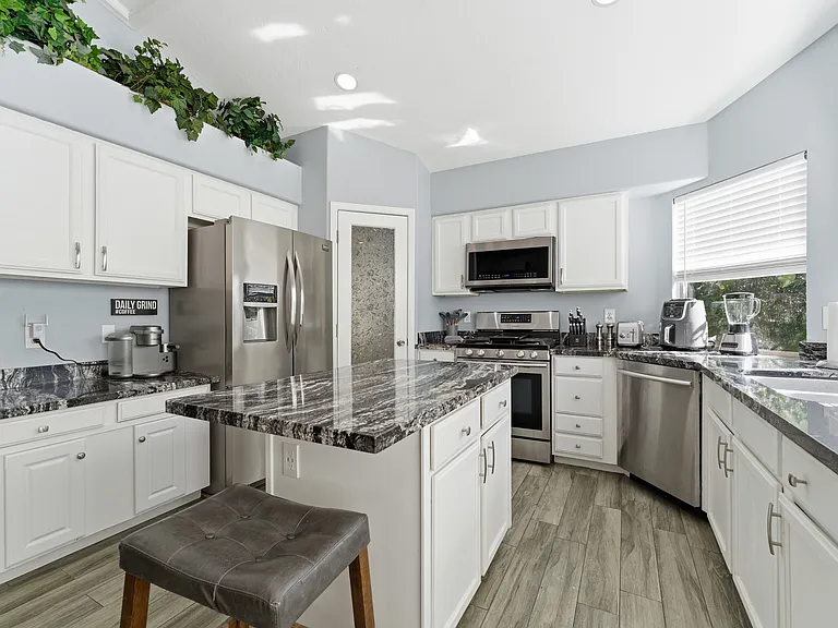 2075 E Arabian Dr — Photo 27