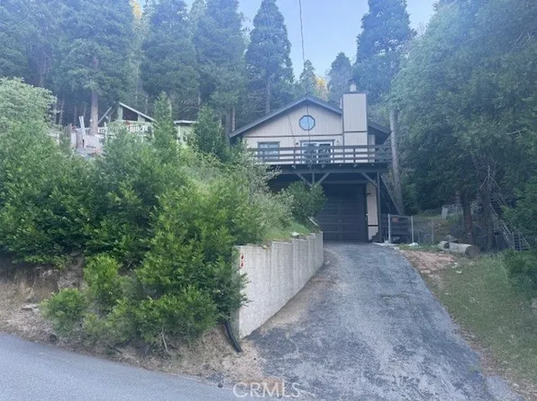 968 Lausanne Dr, Crestline, CA 92325