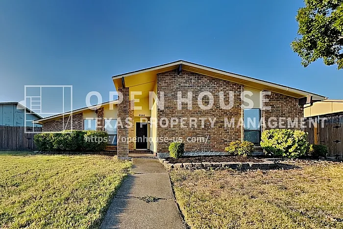 3 bed, 2.0 bath, 1918 sqft, $2,650 — Photo 1
