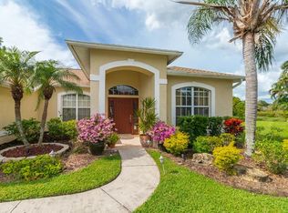 7332 Featherstone Blvd, Sarasota, FL 34238