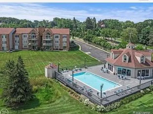 3414 Loon Lake, Waterford, MI 48327