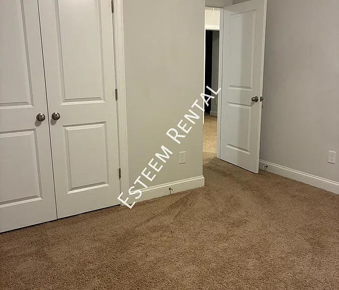 114 Wicklow Ct — Photo 12