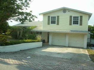 1913 NE Lake Pl, Jensen Beach, FL 34957
