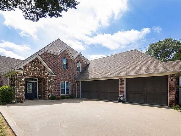 3rd image of 3800 Falls Creek Dr