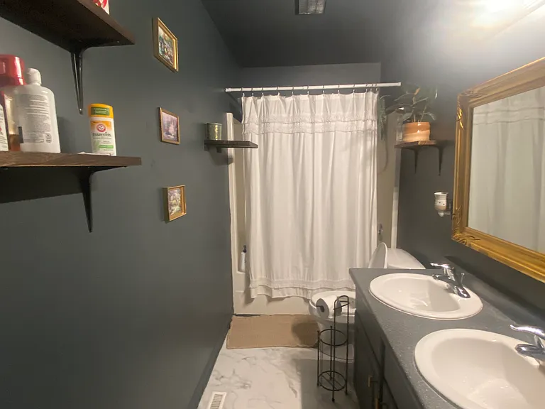 1519 E Calhoun St — Photo 12
