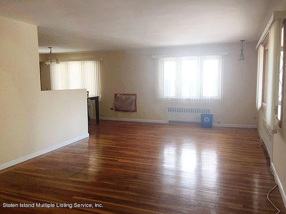 3rd image of 194 Kemball Ave