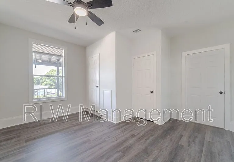 11 N Central Ave #301 — Photo 4