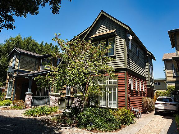2nd image of 4105 Wisteria Ln