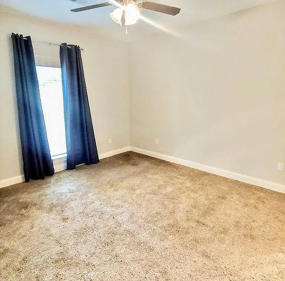 430 Walker Cir — Photo 15