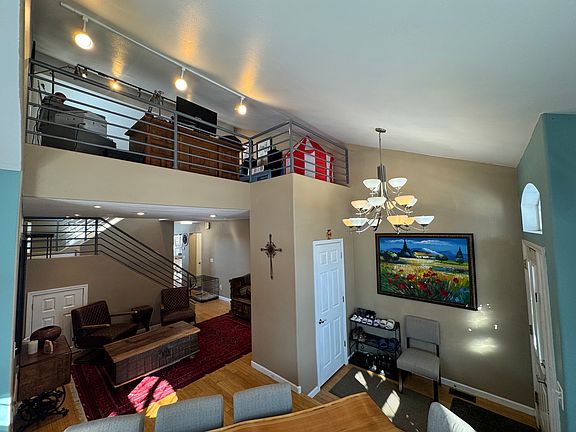 5th image of 2121 Meander Dr